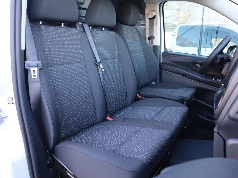 Mercedes-Benz Vito 114 CDI L2 Pro NAVI PARKEERPAKKET TREKHAAK Mercedes-Benz Vito 114 CDI L2 Pro NAVI PARKEERPAKKET TREKHAAK