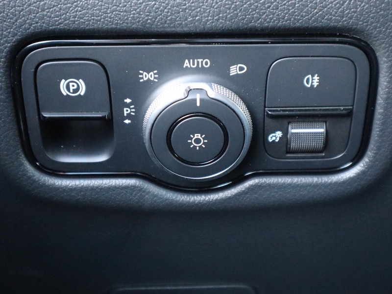 Mercedes-Benz Vito 114 CDI L2 Select NAVI TREKHAAK 2500KG ACHTERDEUREN Mercedes-Benz Vito 114 CDI L2 Select NAVI TREKHAAK 2500KG ACHTERDEUREN