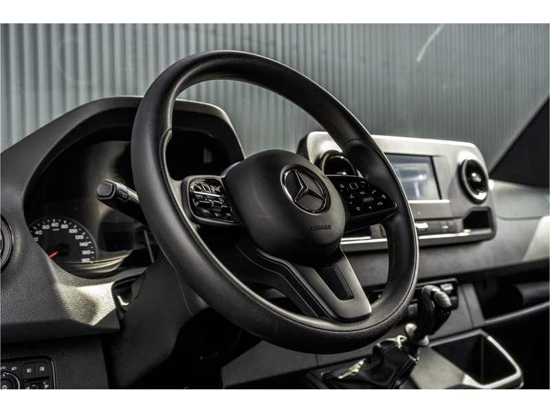 Mercedes-Benz Sprinter 317 CDI L2H2 | Mbux | Camera | CarPlay | Navigatie | Cruise | Climate | PDC | Euro 6  Mercedes-Benz Sprinter 317 CDI L2H2 | Mbux | Camera | CarPlay | Navigatie | Cruise | Climate | PDC | Euro 6