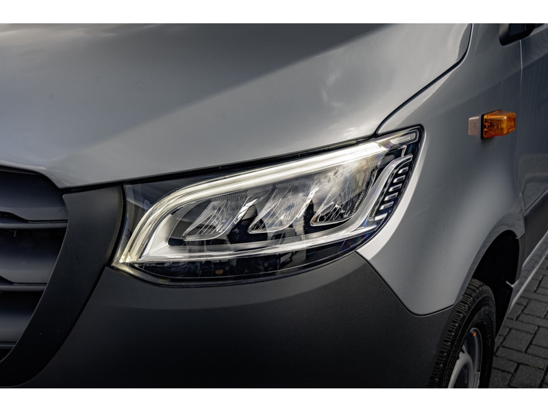 Mercedes-Benz Sprinter 317 CDI L2H2 | Automaat met Flippers | Mbux | Camera | CarPlay | Navi | Climate | Cruise | PDC | Eur  Mercedes-Benz Sprinter 317 CDI L2H2 | Automaat met Flippers | Mbux | Camera | CarPlay | Navi | Climate | Cruise | PDC | Eur