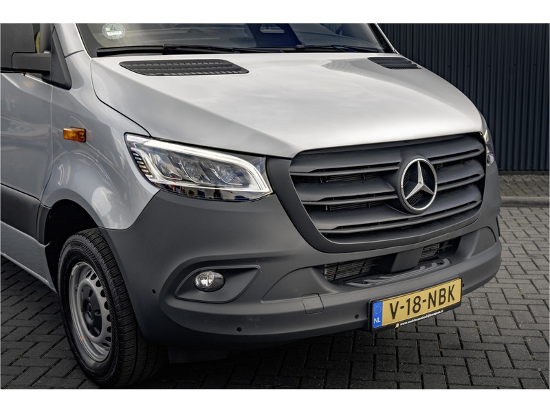 Mercedes-Benz Sprinter 317 CDI L2H2 | Automaat met Flippers | Mbux | Camera | CarPlay | Navi | Climate | Cruise | PDC | Eur  Mercedes-Benz Sprinter 317 CDI L2H2 | Automaat met Flippers | Mbux | Camera | CarPlay | Navi | Climate | Cruise | PDC | Eur