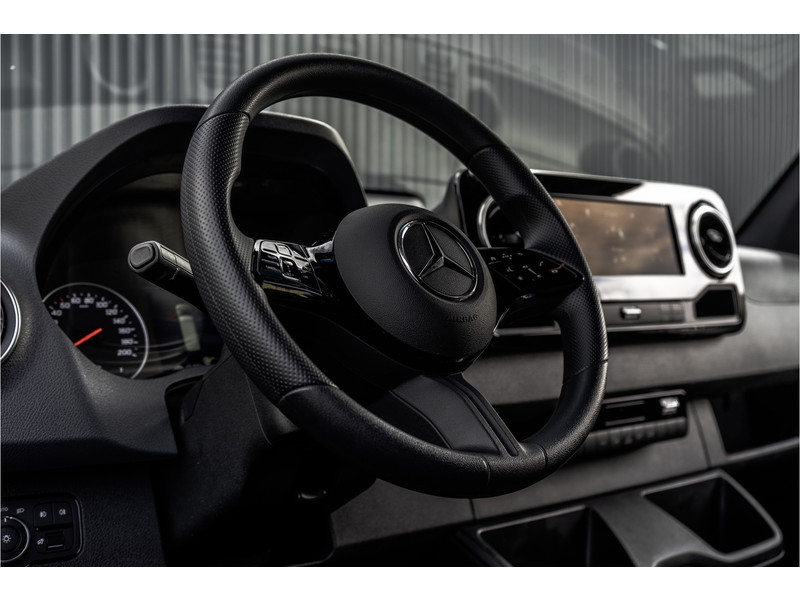 Mercedes-Benz Sprinter 317 CDI L2H2 | Automaat met Flippers | Mbux | Camera | CarPlay | Navi | Climate | Cruise | PDC | Eur  Mercedes-Benz Sprinter 317 CDI L2H2 | Automaat met Flippers | Mbux | Camera | CarPlay | Navi | Climate | Cruise | PDC | Eur