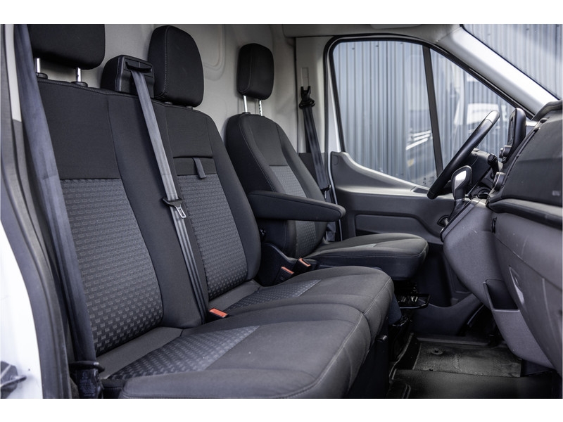 Ford Transit 2.0 TDCI L2H2 | Automaat | Euro 6 | Cruise | Airco | PDC  Ford Transit 2.0 TDCI L2H2 | Automaat | Euro 6 | Cruise | Airco | PDC