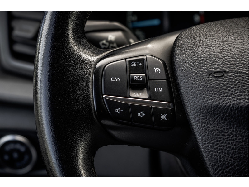 Ford Transit 2.0 TDCI L2H2 | Automaat | Euro 6 | Cruise | Airco | PDC  Ford Transit 2.0 TDCI L2H2 | Automaat | Euro 6 | Cruise | Airco | PDC