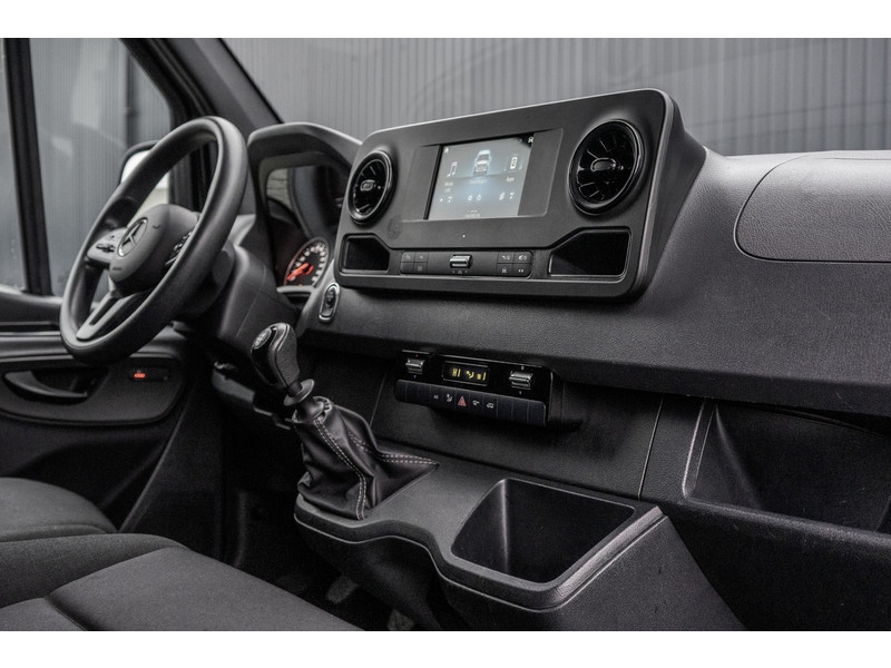 Mercedes-Benz Sprinter 317 1.9 CDI L2H2 | 170 PK | Mbux | Cruise | Climate | Camera | PDC  Mercedes-Benz Sprinter 317 1.9 CDI L2H2 | 170 PK | Mbux | Cruise | Climate | Camera | PDC