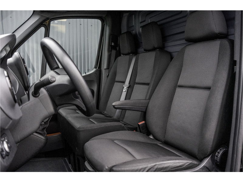 Mercedes-Benz Sprinter 317 1.9 CDI L2H2 | 170 PK | Mbux | Cruise | Climate | Camera | PDC  Mercedes-Benz Sprinter 317 1.9 CDI L2H2 | 170 PK | Mbux | Cruise | Climate | Camera | PDC