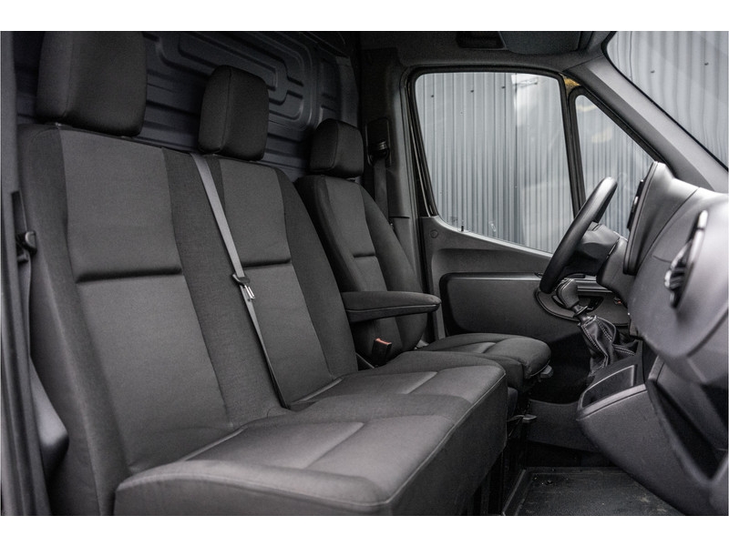 Mercedes-Benz Sprinter 317 1.9 CDI L2H2 | 170 PK | Mbux | Cruise | Climate | Camera | PDC  Mercedes-Benz Sprinter 317 1.9 CDI L2H2 | 170 PK | Mbux | Cruise | Climate | Camera | PDC