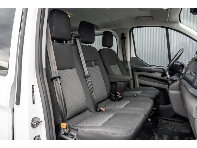 Ford Transit Custom **2.0 TDCI 131PK L2H1 | 6-Zits | Cruise | Airco | PDC | Euro 6**  Ford Transit Custom **2.0 TDCI 131PK L2H1 | 6-Zits | Cruise | Airco | PDC | Euro 6**