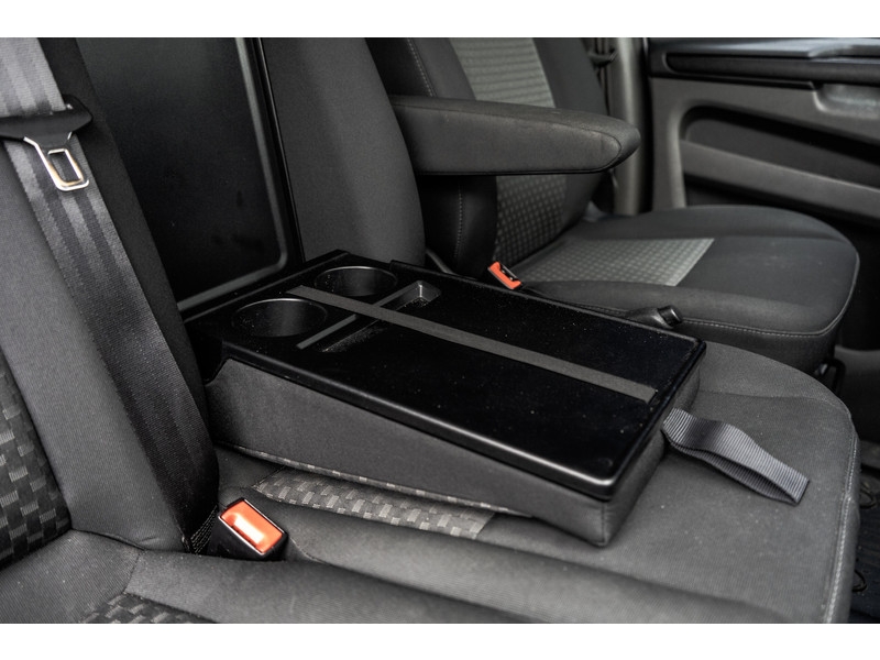 Ford Transit Custom **2.0 TDCI 131PK L2H1 | 6-Zits | Cruise | Airco | PDC | Euro 6**  Ford Transit Custom **2.0 TDCI 131PK L2H1 | 6-Zits | Cruise | Airco | PDC | Euro 6**