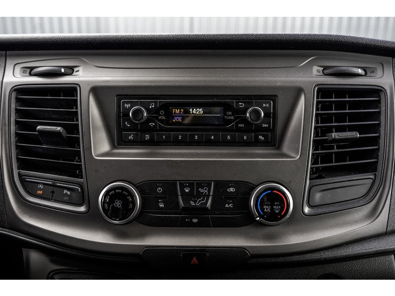 Ford Transit Custom **2.0 TDCI 131PK L2H1 | 6-Zits | Cruise | Airco | PDC | Euro 6**  Ford Transit Custom **2.0 TDCI 131PK L2H1 | 6-Zits | Cruise | Airco | PDC | Euro 6**