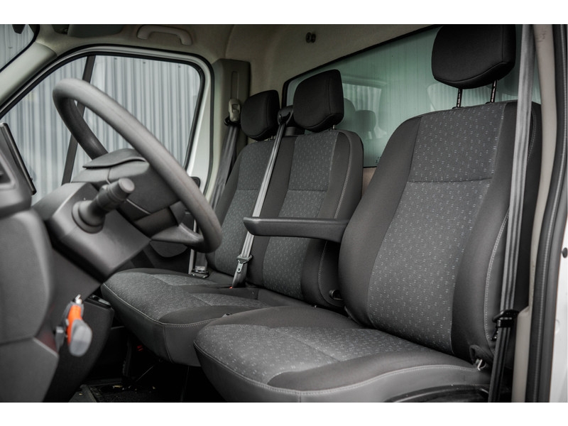 Opel Movano **2.3 Turbo | Bakwagen met Laadklep | 146 PK | Laadvermogen: 1203KG | Cruise | Navigatie | MF Stuur*  Opel Movano **2.3 Turbo | Bakwagen met Laadklep | 146 PK | Laadvermogen: 1203KG | Cruise | Navigatie | MF Stuur*