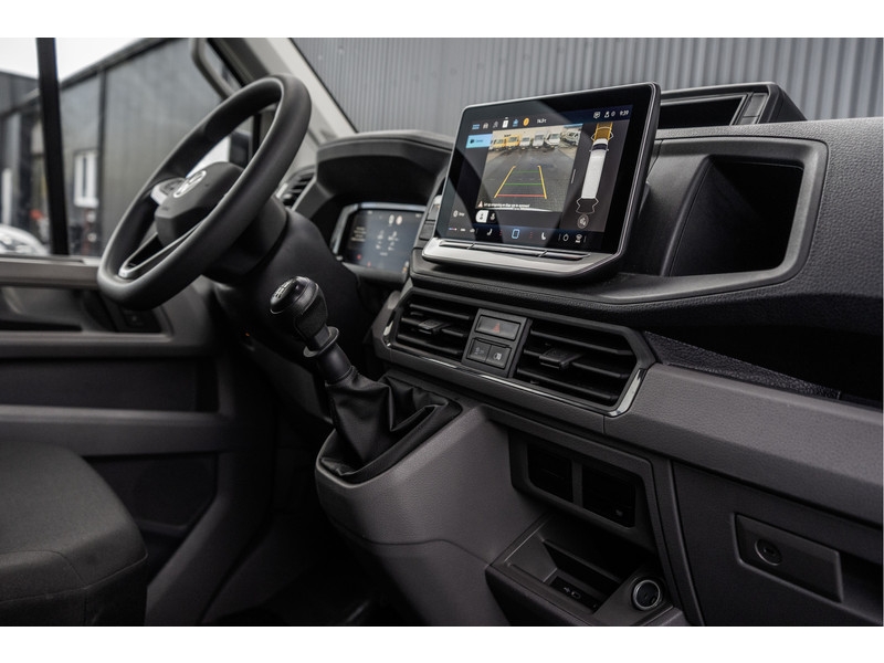 Volkswagen Crafter 35 TDI | L4H3 | NW Model | 140PK | Camera | CarPlay | Navigatie | Climate | PDC | Euro 6  Volkswagen Crafter 35 TDI | L4H3 | NW Model | 140PK | Camera | CarPlay | Navigatie | Climate | PDC | Euro 6