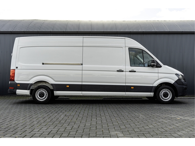 Volkswagen Crafter 35 TDI | L4H3 | NW Model | 140PK | Camera | CarPlay | Navigatie | Climate | PDC | Euro 6  Volkswagen Crafter 35 TDI | L4H3 | NW Model | 140PK | Camera | CarPlay | Navigatie | Climate | PDC | Euro 6