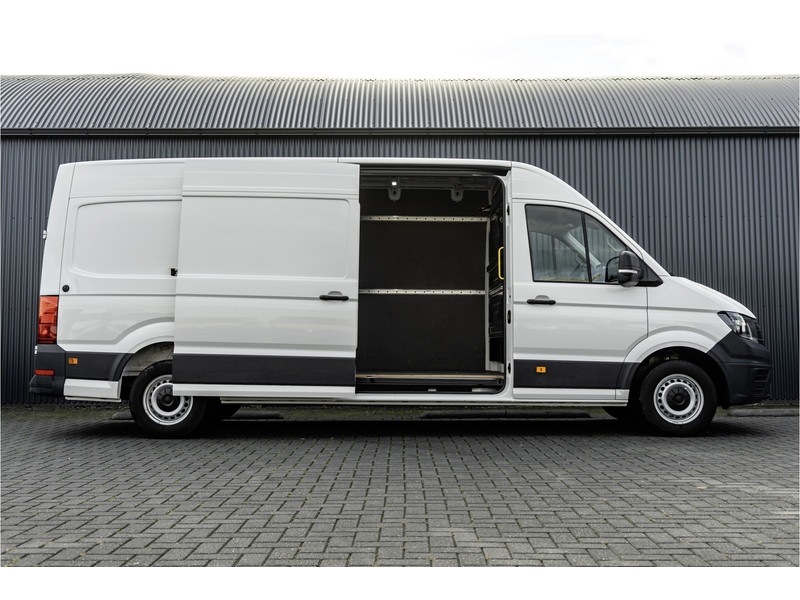 Volkswagen Crafter 35 TDI | L4H3 | NW Model | 140PK | Camera | CarPlay | Navigatie | Climate | PDC | Euro 6  Volkswagen Crafter 35 TDI | L4H3 | NW Model | 140PK | Camera | CarPlay | Navigatie | Climate | PDC | Euro 6