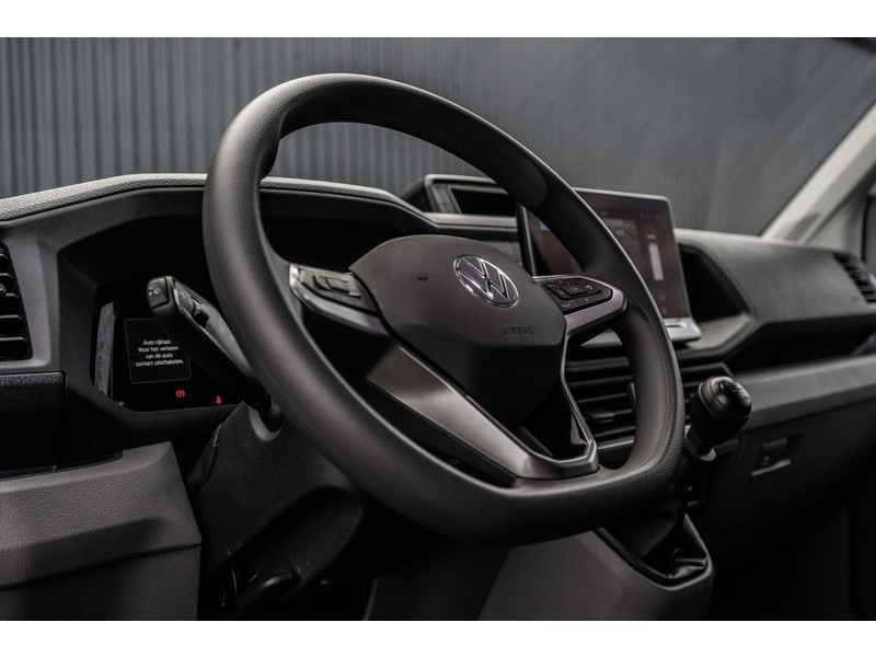 Volkswagen Crafter 35 TDI | L4H3 | NW Model | 140PK | Camera | CarPlay | Navigatie | Climate | PDC | Euro 6  Volkswagen Crafter 35 TDI | L4H3 | NW Model | 140PK | Camera | CarPlay | Navigatie | Climate | PDC | Euro 6