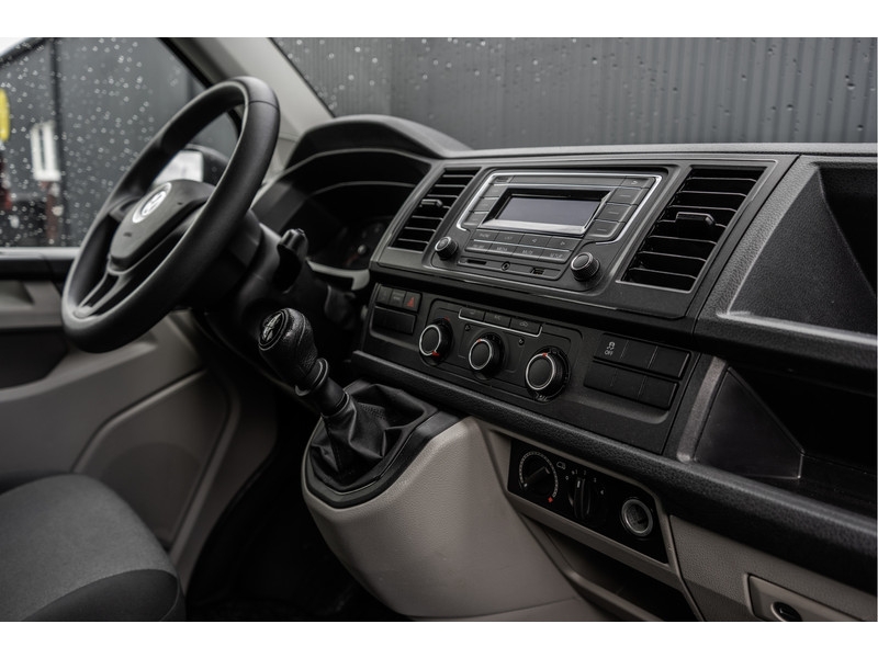 Volkswagen Transporter T6 Kombi 2.0TDI L2H1 | 9-Persoons | Incl. btw en bpm | Cruise | Airco | PDC | Euro 6  Volkswagen Transporter T6 Kombi 2.0TDI L2H1 | 9-Persoons | Incl. btw en bpm | Cruise | Airco | PDC | Euro 6