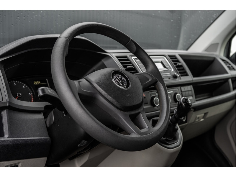 Volkswagen Transporter T6 Kombi 2.0TDI L2H1 | 9-Persoons | Incl. btw en bpm | Cruise | Airco | PDC | Euro 6  Volkswagen Transporter T6 Kombi 2.0TDI L2H1 | 9-Persoons | Incl. btw en bpm | Cruise | Airco | PDC | Euro 6