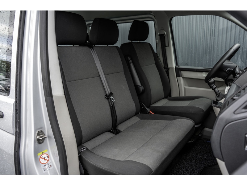 Volkswagen Transporter T6 Kombi 2.0TDI L2H1 | 9-Persoons | Incl. btw en bpm | Cruise | Airco | PDC | Euro 6  Volkswagen Transporter T6 Kombi 2.0TDI L2H1 | 9-Persoons | Incl. btw en bpm | Cruise | Airco | PDC | Euro 6