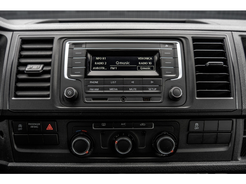 Volkswagen Transporter T6 Kombi 2.0TDI L2H1 | 9-Persoons | Incl. btw en bpm | Cruise | Airco | PDC | Euro 6  Volkswagen Transporter T6 Kombi 2.0TDI L2H1 | 9-Persoons | Incl. btw en bpm | Cruise | Airco | PDC | Euro 6