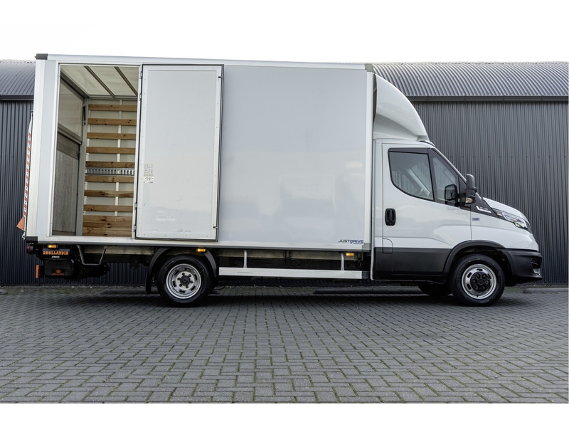 Iveco Daily 35C18 | NW Model | Bakwagen met Laadklep | Automaat | LED | Navi | 3.5T Trekhaak | Climate | Cruise Iveco Daily 35C18 | NW Model | Bakwagen met Laadklep | Automaat | LED | Navi | 3.5T Trekhaak | Climate | Cruise