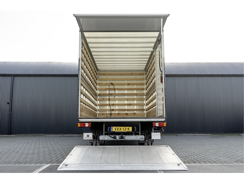 Iveco Daily 35C18 | NW Model | Bakwagen met Laadklep | Automaat | LED | Navi | 3.5T Trekhaak | Climate | Cruise Iveco Daily 35C18 | NW Model | Bakwagen met Laadklep | Automaat | LED | Navi | 3.5T Trekhaak | Climate | Cruise