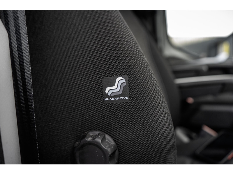 Iveco Daily 35C18 | NW Model | Bakwagen met Laadklep | Automaat | LED | Navi | 3.5T Trekhaak | Climate | Cruise Iveco Daily 35C18 | NW Model | Bakwagen met Laadklep | Automaat | LED | Navi | 3.5T Trekhaak | Climate | Cruise