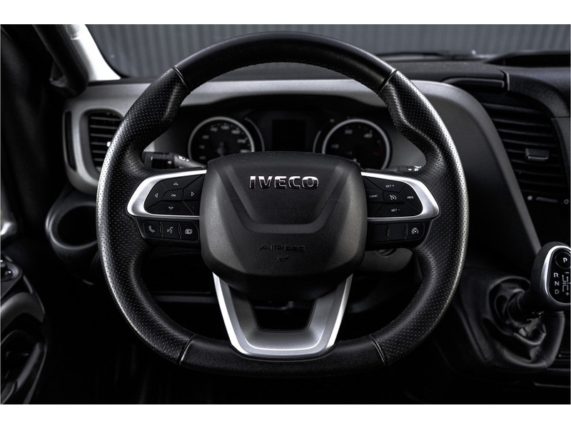 Iveco Daily 35C18 | NW Model | Bakwagen met Laadklep | Automaat | LED | Navi | 3.5T Trekhaak | Climate | Cruise Iveco Daily 35C18 | NW Model | Bakwagen met Laadklep | Automaat | LED | Navi | 3.5T Trekhaak | Climate | Cruise