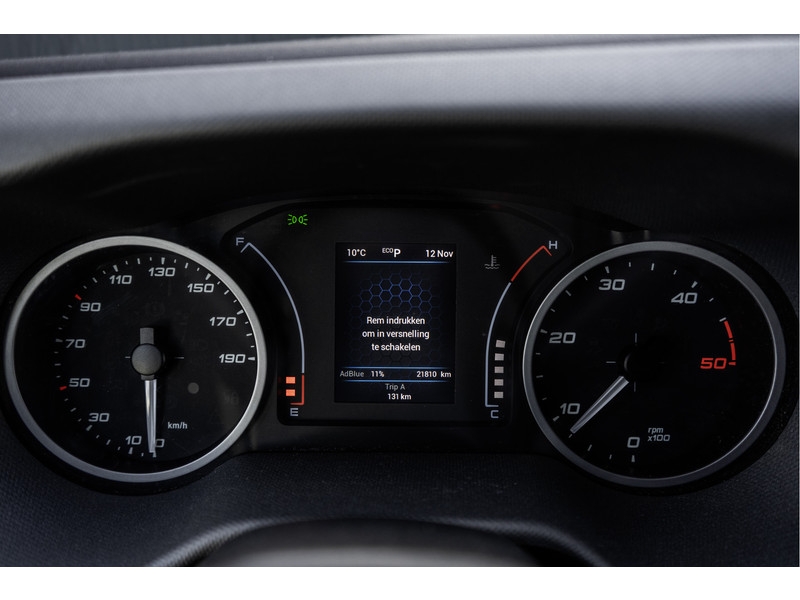 Iveco Daily 35C18 | NW Model | Bakwagen met Laadklep | Automaat | LED | Navi | 3.5T Trekhaak | Climate | Cruise Iveco Daily 35C18 | NW Model | Bakwagen met Laadklep | Automaat | LED | Navi | 3.5T Trekhaak | Climate | Cruise