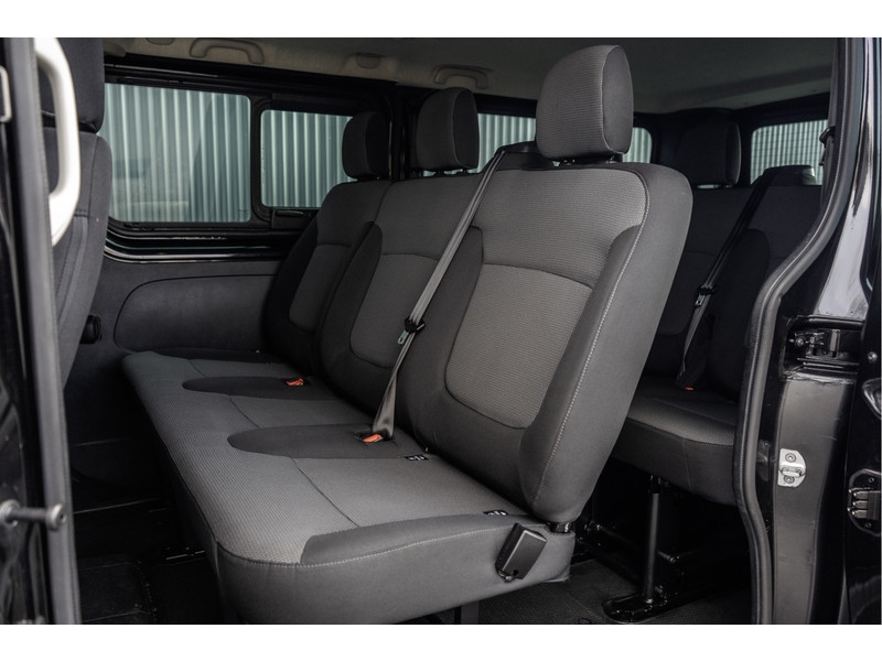 Renault Trafic dCi | L2H1 | 9-Zits| EX BTW/BPM | LED | Camera | Navi | Cruise | Airco | Zijschuifdeur R+L | PDC | E Renault Trafic dCi | L2H1 | 9-Zits| EX BTW/BPM | LED | Camera | Navi | Cruise | Airco | Zijschuifdeur R+L | PDC | E