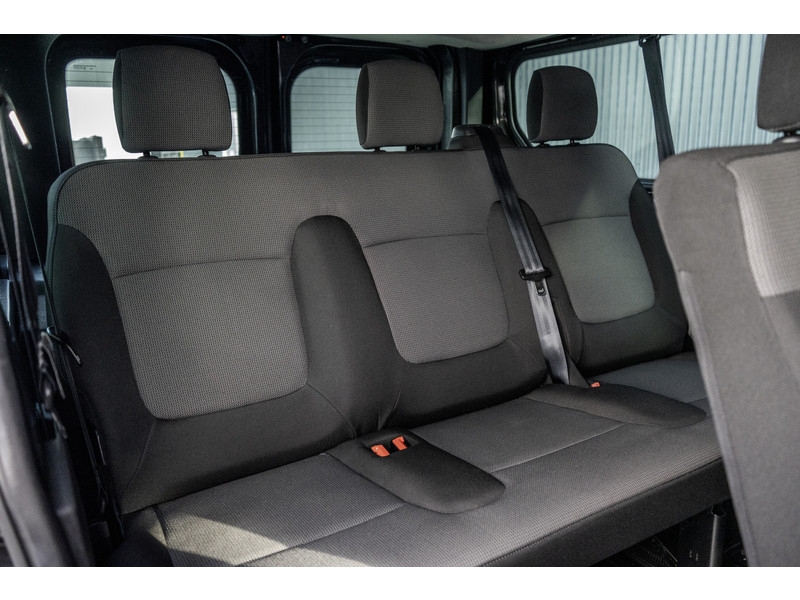 Renault Trafic dCi | L2H1 | 9-Zits| EX BTW/BPM | LED | Camera | Navi | Cruise | Airco | Zijschuifdeur R+L | PDC | E Renault Trafic dCi | L2H1 | 9-Zits| EX BTW/BPM | LED | Camera | Navi | Cruise | Airco | Zijschuifdeur R+L | PDC | E