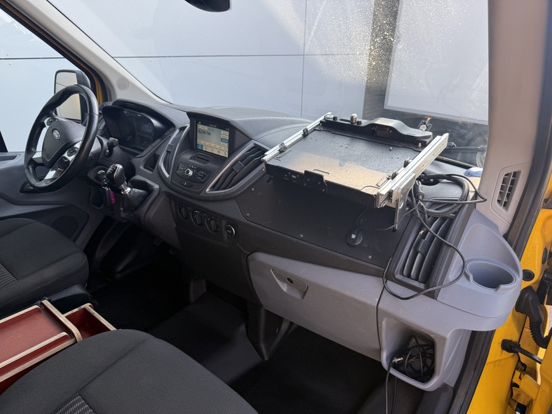 Ford Transit 350 2.0 TDCI L2H2 Trend Elektrisch Imperiaal Volledige Carval Inbouw Airco Cruise Control Camera Nav Ford Transit 350 2.0 TDCI L2H2 Trend Elektrisch Imperiaal Volledige Carval Inbouw Airco Cruise Control Camera Nav