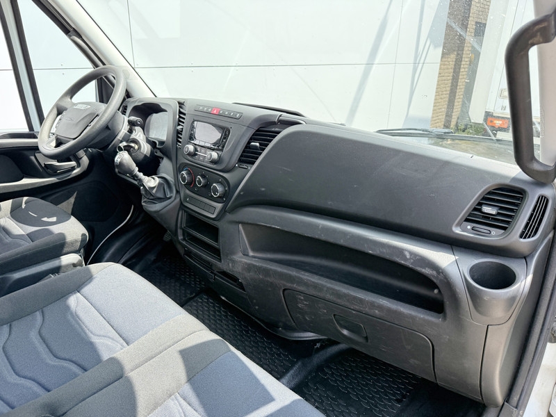Iveco Daily 35S14 2.3 Open Laadbak Pritische Airco Cruise Control Lucht Geveerde Stoel  Iveco Daily 35S14 2.3 Open Laadbak Pritische Airco Cruise Control Lucht Geveerde Stoel