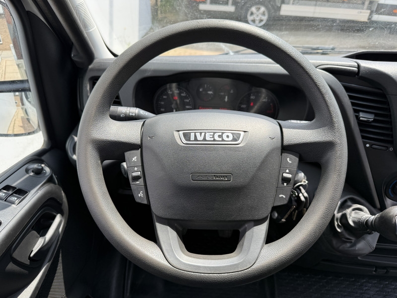 Iveco Daily 35S14 2.3 Open Laadbak Pritische Airco Cruise Control Lucht Geveerde Stoel  Iveco Daily 35S14 2.3 Open Laadbak Pritische Airco Cruise Control Lucht Geveerde Stoel
