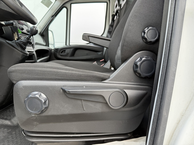 Iveco Daily 35S14 2.3 Open Laadbak Pritische Airco Cruise Control Lucht Geveerde Stoel  Iveco Daily 35S14 2.3 Open Laadbak Pritische Airco Cruise Control Lucht Geveerde Stoel