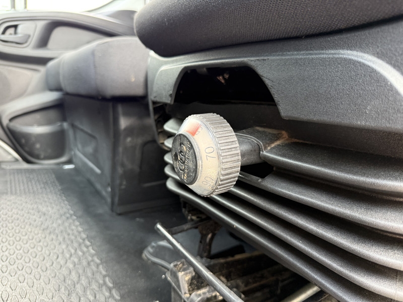 Iveco Daily 35S14 2.3 Open Laadbak Pritische Airco Cruise Control Lucht Geveerde Stoel  Iveco Daily 35S14 2.3 Open Laadbak Pritische Airco Cruise Control Lucht Geveerde Stoel