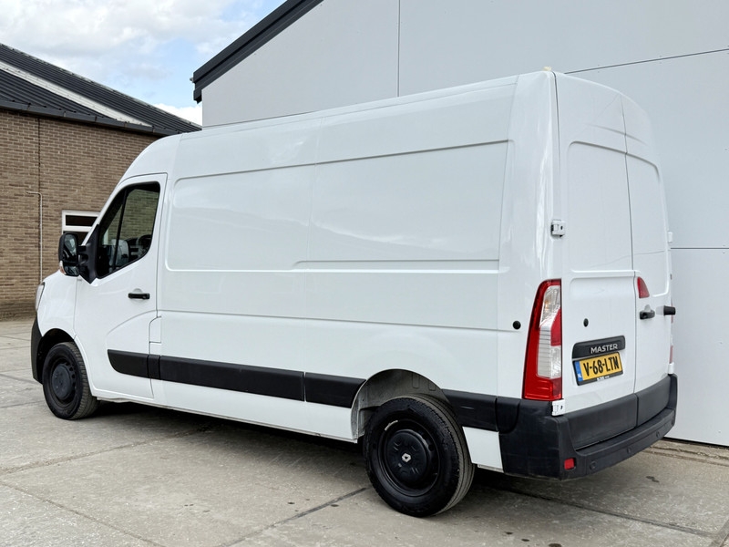 Renault Master T33 2.3 DCI 135PK L2H2 Airco Cruise Control Parkeersensoren LED  Renault Master T33 2.3 DCI 135PK L2H2 Airco Cruise Control Parkeersensoren LED