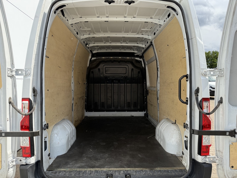Renault Master T33 2.3 DCI 135PK L2H2 Airco Cruise Control Parkeersensoren LED  Renault Master T33 2.3 DCI 135PK L2H2 Airco Cruise Control Parkeersensoren LED