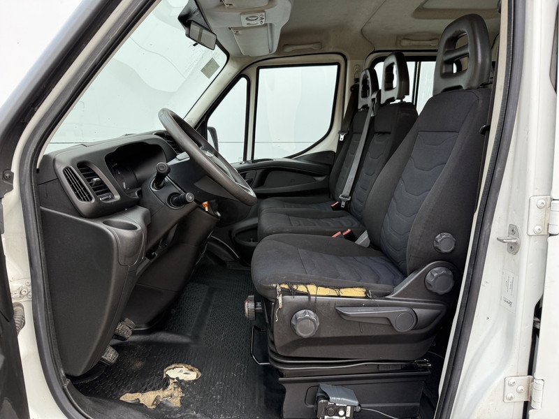 Iveco Daily 35C14 2.3 Dubbele Cabine Dubbellucht 7 Stoelen Airco Cruise Control Trekhaak 3.5t Tipper Benne Kippe Iveco Daily 35C14 2.3 Dubbele Cabine Dubbellucht 7 Stoelen Airco Cruise Control Trekhaak 3.5t Tipper Benne Kippe