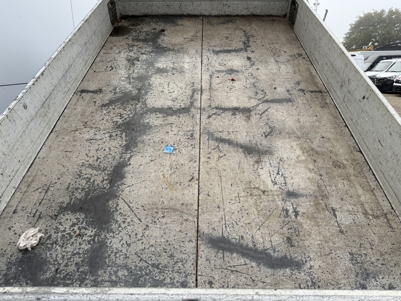 Iveco Daily 35C14 2.3 Dubbele Cabine Dubbellucht 7 Stoelen Airco Cruise Control Trekhaak 3.5t Tipper Benne Kippe Iveco Daily 35C14 2.3 Dubbele Cabine Dubbellucht 7 Stoelen Airco Cruise Control Trekhaak 3.5t Tipper Benne Kippe