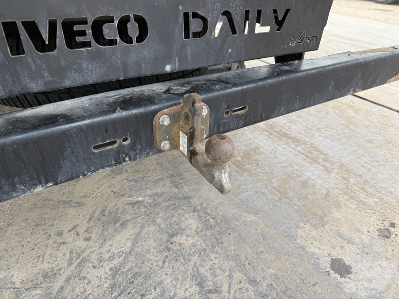 Iveco Daily 35C14 2.3 Dubbele Cabine Dubbellucht 7 Stoelen Airco Cruise Control Trekhaak 3.5t Tipper Benne Kippe Iveco Daily 35C14 2.3 Dubbele Cabine Dubbellucht 7 Stoelen Airco Cruise Control Trekhaak 3.5t Tipper Benne Kippe