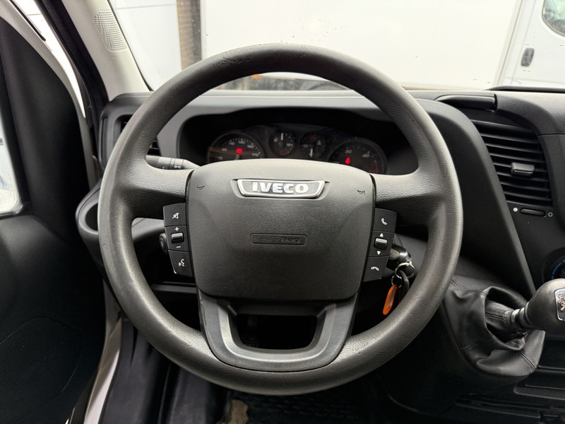 Iveco Daily 35C14 2.3 Dubbele Cabine Dubbellucht 7 Stoelen Airco Cruise Control Trekhaak 3.5t Tipper Benne Kippe Iveco Daily 35C14 2.3 Dubbele Cabine Dubbellucht 7 Stoelen Airco Cruise Control Trekhaak 3.5t Tipper Benne Kippe
