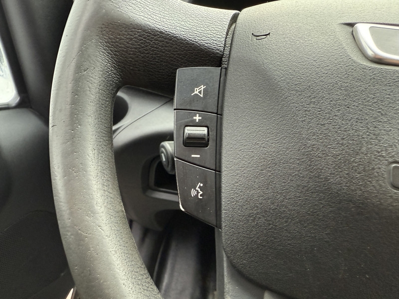 Iveco Daily 35C14 2.3 Dubbele Cabine Dubbellucht 7 Stoelen Airco Cruise Control Trekhaak 3.5t Tipper Benne Kippe Iveco Daily 35C14 2.3 Dubbele Cabine Dubbellucht 7 Stoelen Airco Cruise Control Trekhaak 3.5t Tipper Benne Kippe