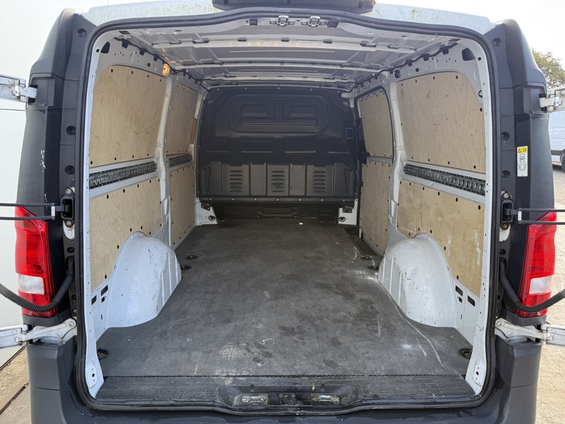 Mercedes-Benz Vito 114 2.1 CDI Automaat Climate Control Cruise Control Parkeersensoren voor achter Apple Carplay Androi Mercedes-Benz Vito 114 2.1 CDI Automaat Climate Control Cruise Control Parkeersensoren voor achter Apple Carplay Androi