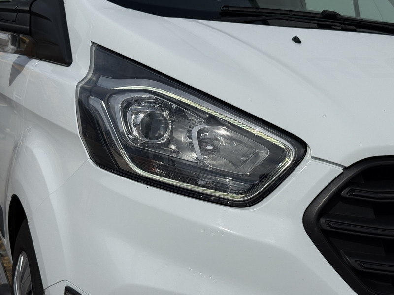 Ford Transit Custom 340 1.0 EcoBoost PHEV 130PK PHEV Benzine Plug In Hybride Automaat Inbouw Airco Cruise Control Parkee Ford Transit Custom 340 1.0 EcoBoost PHEV 130PK PHEV Benzine Plug In Hybride Automaat Inbouw Airco Cruise Control Parkee