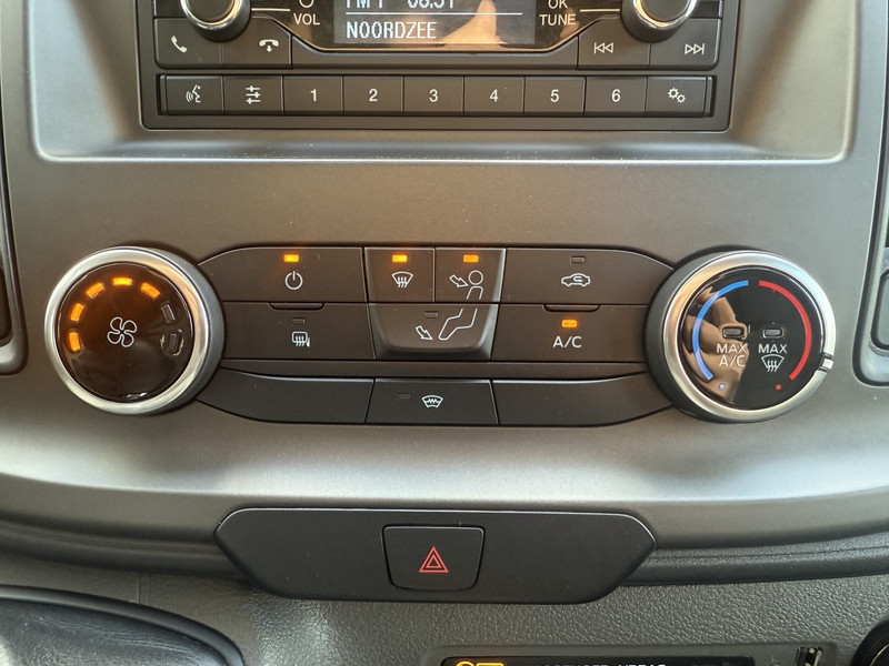 Ford Transit 350 2.0 TDCI L3H3 170PK Airco Cruise Control Parkeersensoren voor achter  Ford Transit 350 2.0 TDCI L3H3 170PK Airco Cruise Control Parkeersensoren voor achter