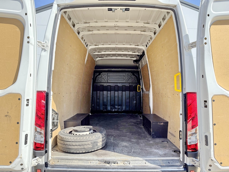 Iveco Daily 35S14 L2H2 Airco Cruise Control 3.5t Trekgewicht Euro 6  Iveco Daily 35S14 L2H2 Airco Cruise Control 3.5t Trekgewicht Euro 6