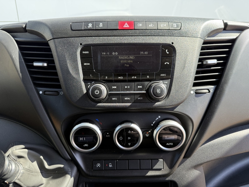 Iveco Daily 35S14 L2H2 Airco Cruise Control 3.5t Trekgewicht Euro 6  Iveco Daily 35S14 L2H2 Airco Cruise Control 3.5t Trekgewicht Euro 6