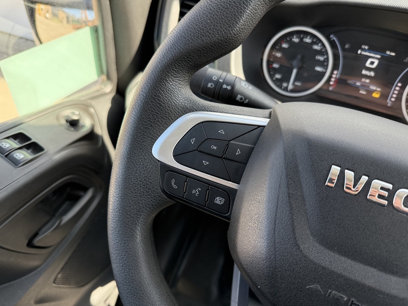 Iveco Daily 35S14 L2H2 Airco Cruise Control 3.5t Trekgewicht Euro 6  Iveco Daily 35S14 L2H2 Airco Cruise Control 3.5t Trekgewicht Euro 6