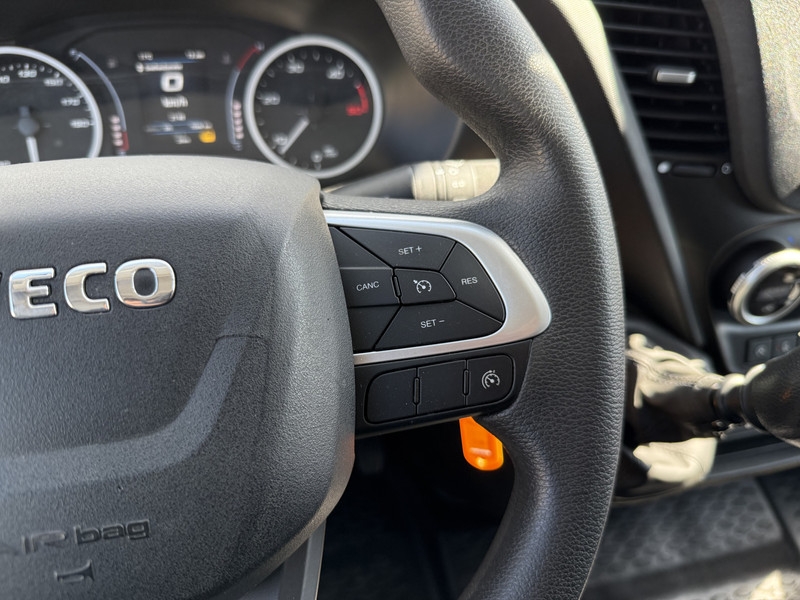 Iveco Daily 35S14 L2H2 Airco Cruise Control 3.5t Trekgewicht Euro 6  Iveco Daily 35S14 L2H2 Airco Cruise Control 3.5t Trekgewicht Euro 6
