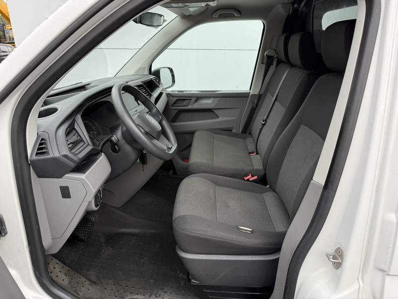 Volkswagen E-Transporter 113PK L2H1 138KM WLTP 37,3kWh 100% Elektrisch ABT E-transporter 3 Stoelen Airco Parkeersensoren voor  elektrisch Volkswagen E-Transporter 113PK L2H1 138KM WLTP 37,3kWh 100% Elektrisch ABT E-transporter 3 Stoelen Airco Parkeersensoren voor  elektrisch